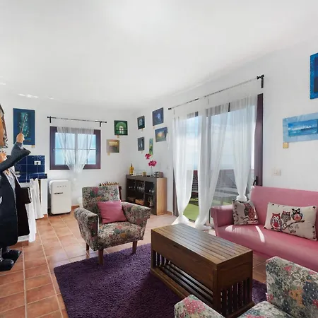 Casa Alberto Santos *