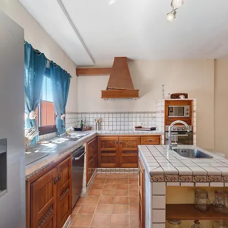 Casa Alberto Santos *